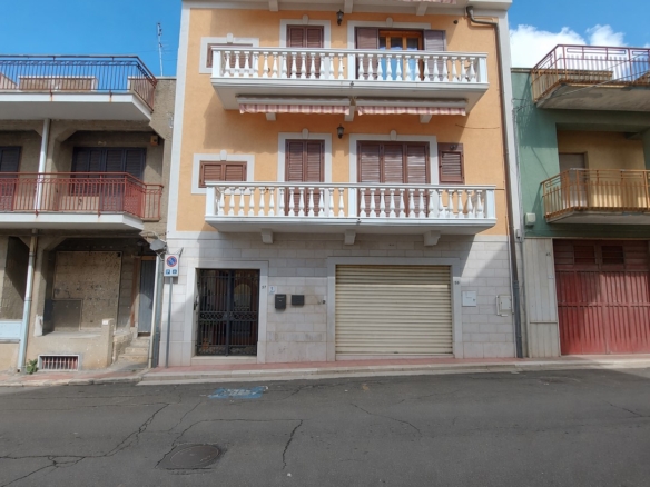 Compendio immobiliare via della Pace/via Padre Damiano Tuseo