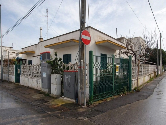 Casa indipendente via N. Machiavelli angolo via L. Pirandello