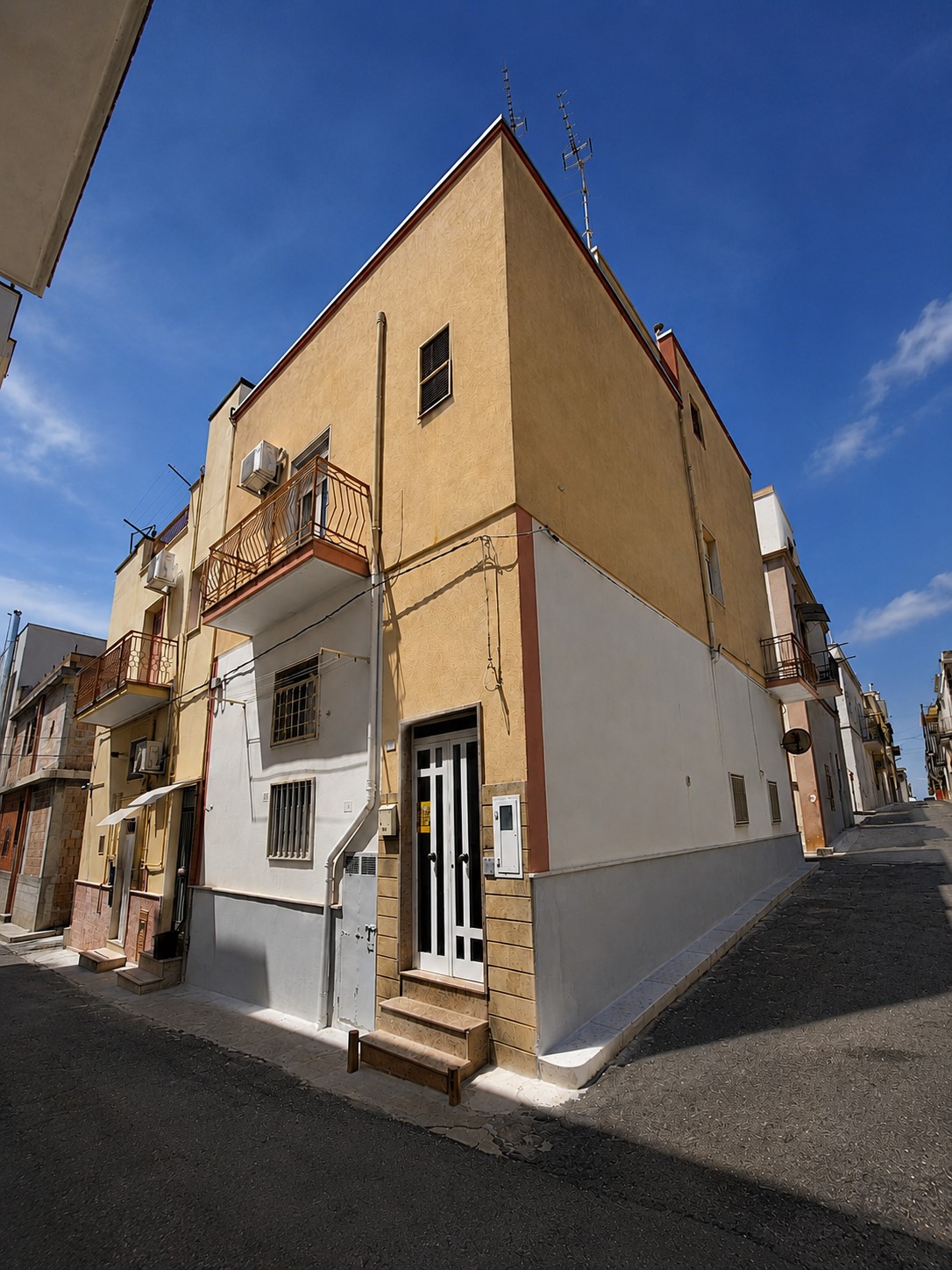 10 Casa indipendente in via XXIV Maggio