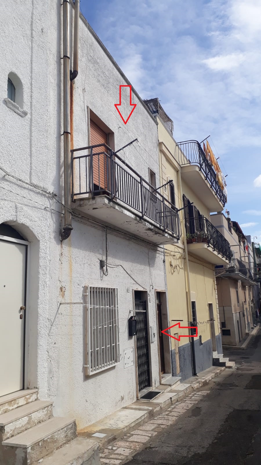 Casa indipendente in via Costanza