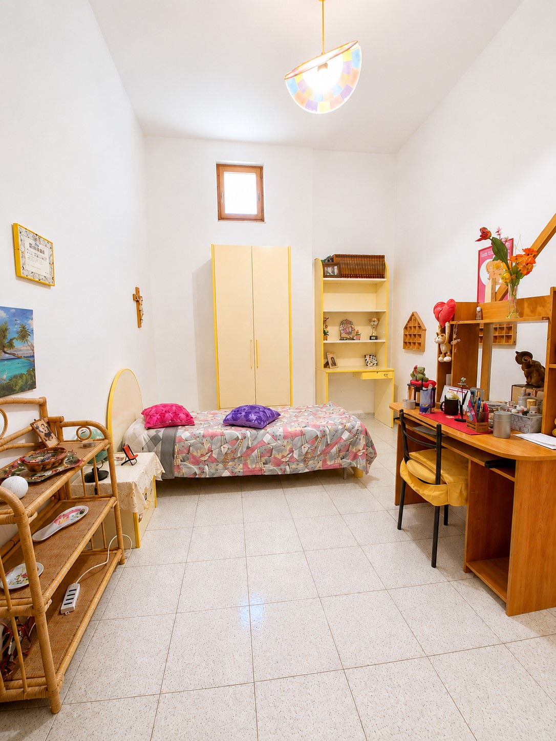 9 Intero stabile (frazionabile) in via Federico di Svevia