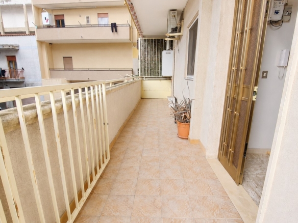 Appartamento indipendente in via F. De Sanctis