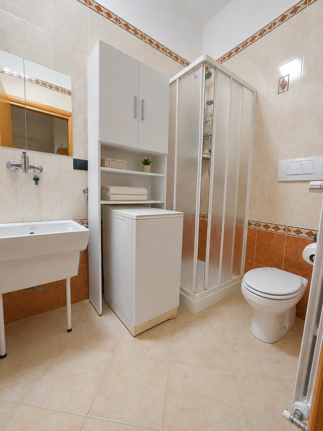 bano Appartamento in via Giuseppe Latorre