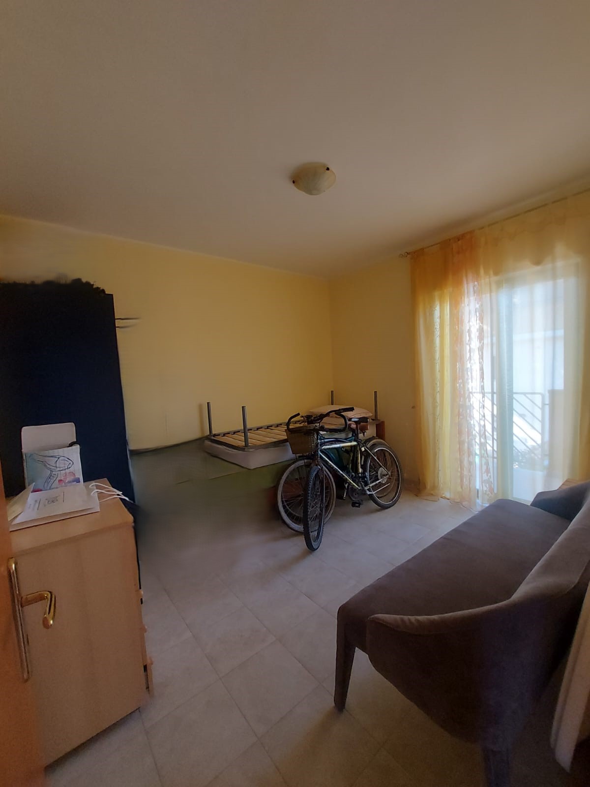 Appartamento con accesso indipendente in via Umberto Giordano
